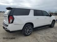 ✅ 2021 Chevrolet Suburban LT • VIN: 1GNSCCKD3MR228715 • Lot: 41415445. Wystawiony na Copart z przebiegiem 48 347 mil. Bezpłatny archiwum sprzedaży aukcyjnych z USA i szczegółowy raport historii pojazdu na DreamBid. Zdjęcie 3.
