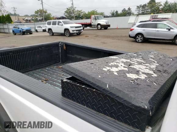 ✅ 2009 Ford F-350 XL • VIN: 1FTWF315X9EA07266 • Lot: 67113475. Wystawiony na Copart z przebiegiem 150 614 mil. Bezpłatny archiwum sprzedaży aukcyjnych z USA i szczegółowy raport historii pojazdu na DreamBid. Zdjęcie 10.