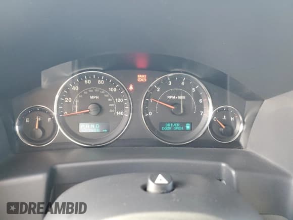 ✅ 2007 Jeep Commander Sport • VIN: 1J8HH48P57C680922 • Лот: 41823245. Опубликован ранее на Copart с пробегом 127 586 миль. Бесплатный доступ к архиву аукционных продаж из США и подробный отчёт об истории автомобиля на DreamBid. Изображение 9.