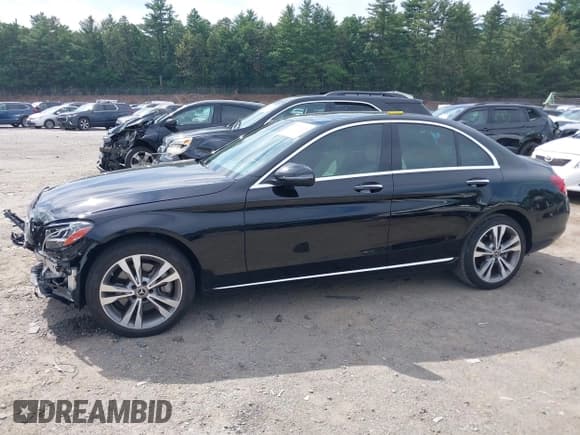 ✅ 2021 Mercedes-Benz C 300 • VIN: W1KWF8EB4MR641418 • Lot: 42657948. Wystawiony na IAAI z przebiegiem 29 644 mil. Bezpłatny archiwum sprzedaży aukcyjnych z USA i szczegółowy raport historii pojazdu na DreamBid. Zdjęcie 15.