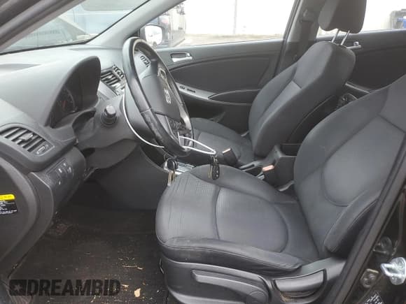 ✅ 2016 Hyundai Accent Sport • VIN: KMHCU5AE1GU239306 • Лот: 58893865. Опубликован ранее на Copart с пробегом 126 315 миль. Бесплатный доступ к архиву аукционных продаж из США и подробный отчёт об истории автомобиля на DreamBid. Изображение 7.