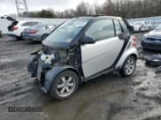 ✅ 2013 Smart fortwo Passion • VIN: WMEEK3BA2DK625180 • Lot: 84905324. Wystawiony na Copart z przebiegiem 53 126 mil. Bezpłatny archiwum sprzedaży aukcyjnych z USA i szczegółowy raport historii pojazdu na DreamBid. Zdjęcie 1.