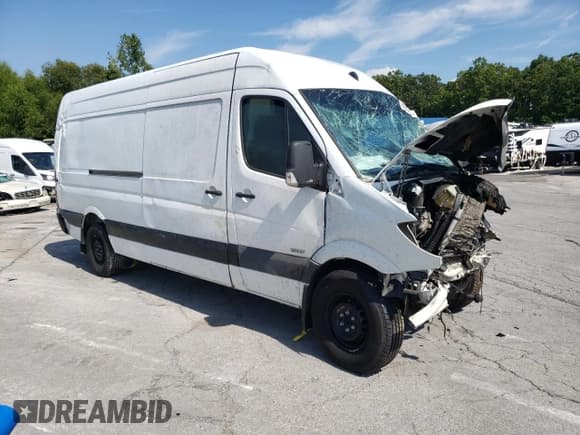✅ 2011 Freightliner Sprinter • VIN: WDYPE8CC4B5552423 • Lot: 69059564. Listed on Copart with Not provided. Free auction sales archive from the USA and detailed vehicle history report at DreamBid. Image 4.