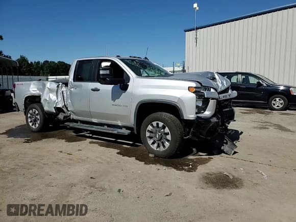 ✅ 2022 Chevrolet Silverado 2500HD Custom • VIN: 1GC5YMEY8NF311748 • Lot: 80780665. Wystawiony na Copart z przebiegiem Nie podano. Bezpłatny archiwum sprzedaży aukcyjnych z USA i szczegółowy raport historii pojazdu na DreamBid. Zdjęcie 13.