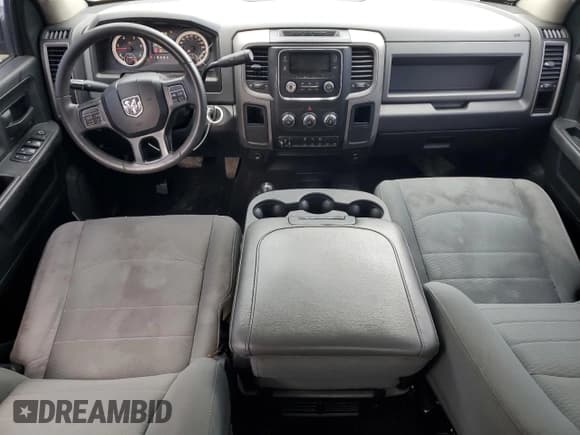 ✅ 2018 Ram 3500 Tradesman • VIN: 3C63RRGL0JG305154 • Лот: 81585535. Опубликован ранее на Copart с пробегом 158 520 миль. Бесплатный доступ к архиву аукционных продаж из США и подробный отчёт об истории автомобиля на DreamBid. Изображение 8.