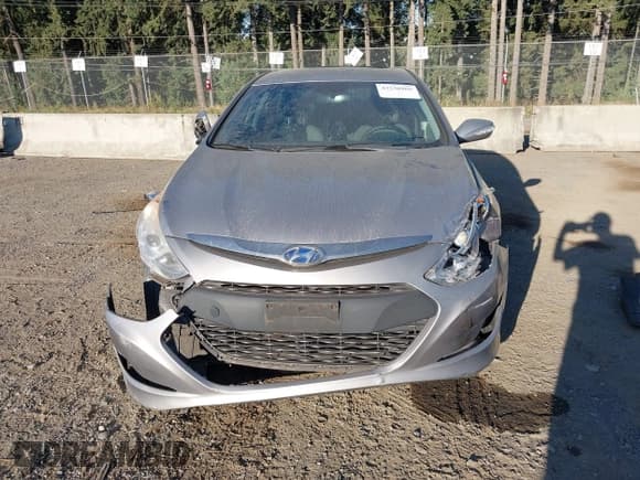 ✅ 2013 Hyundai Sonata Limited • VIN: KMHEC4A47DA051397 • Лот: 43230966. Опубликован ранее на IAAI с пробегом 130 559 миль. Бесплатный доступ к архиву аукционных продаж из США и подробный отчёт об истории автомобиля на DreamBid. Изображение 13.