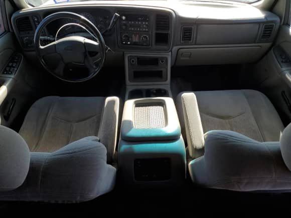 2004 Chevrolet Suburban LT с VIN 1GNFK16ZX4J208118, выставлен на аукционе Copart как лот 79249834 с пробегом 274 874 миль миль и Списание • Salvage title. История ставок и продаж доступна на DreamBid. Изображение 8.