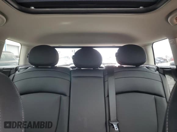 ✅ 2018 MINI Clubman Cooper S • VIN: WMWLU5C5XJ2G02948 • Lot: 56213805. Listed on Copart with 24,767 mi. Free auction sales archive from the USA and detailed vehicle history report at DreamBid. Image 10.