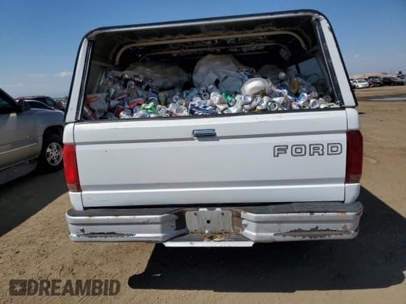 ✅ 1992 Ford F-150 • VIN: 1FTDF15Y6NNA72948 • Lot: 70535984. Wystawiony na Copart z przebiegiem Nie podano. Bezpłatny archiwum sprzedaży aukcyjnych z USA i szczegółowy raport historii pojazdu na DreamBid. Zdjęcie 6.