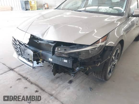 2023 Hyundai Elantra Limited z VIN KMHLN4AJ8PU051936, wystawiony jako IAAI lot #43202140 z przebiegiem 55 720 mil mil oraz . Historia ofert i sprzedaży dostępna na DreamBid. Obrazek 6.