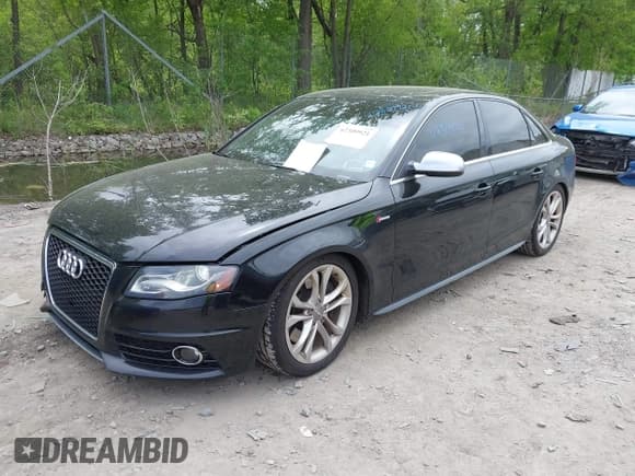 ✅ 2011 Audi S4 Premium Plus • VIN: WAUBGAFL7BA079009 • Lot: 42309921. Wystawiony na IAAI z przebiegiem 117 662 mil. Bezpłatny archiwum sprzedaży aukcyjnych z USA i szczegółowy raport historii pojazdu na DreamBid. Zdjęcie 2.
