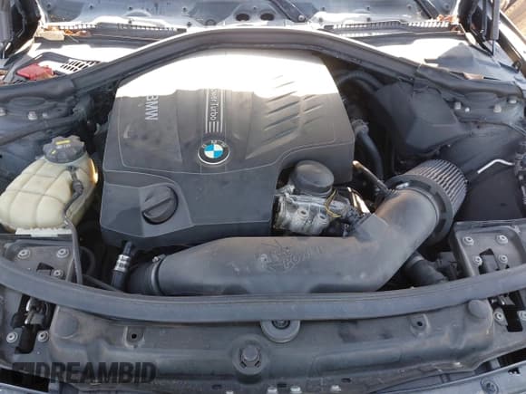 ✅ 2016 BMW 4 Series 435i xDrive • VIN: WBA3R5C55GK373232 • Lot: 42030955. Wystawiony na IAAI z przebiegiem 103 057 mil. Bezpłatny archiwum sprzedaży aukcyjnych z USA i szczegółowy raport historii pojazdu na DreamBid. Zdjęcie 10.