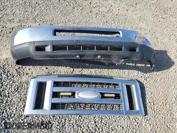 ✅ 2014 Ford Econoline Passenger XL • VIN: 1FBSS3BL1EDA85723 • Lot: 53297125. Wystawiony na Copart z przebiegiem 245 566 mil. Bezpłatny archiwum sprzedaży aukcyjnych z USA i szczegółowy raport historii pojazdu na DreamBid. Zdjęcie 13.