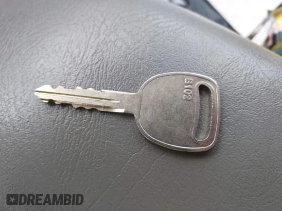 ✅ 1999 Chevrolet Blazer LS • VIN: 1GNCS13W8X2164714 • Лот: 42239549. Опубликован ранее на IAAI с пробегом 233 439 миль. Бесплатный доступ к архиву аукционных продаж из США и подробный отчёт об истории автомобиля на DreamBid. Изображение 11.