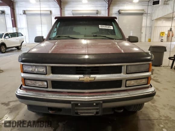 ✅ 1997 Chevrolet Suburban • VIN: 1GNFK16R6VJ338463 • Lot: 89440585. Listed on Copart with 217,694 mi. Free auction sales archive from the USA and detailed vehicle history report at DreamBid. Image 5.
