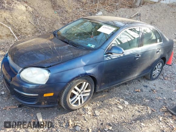 ✅ 2006 Volkswagen Jetta 2.5L • VIN: 3VWSF71K56M712295 • Лот: 42055402. Опубликован ранее на IAAI с пробегом 149 865 миль. Бесплатный доступ к архиву аукционных продаж из США и подробный отчёт об истории автомобиля на DreamBid. Изображение 2.