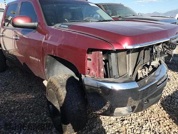 ✅ 2009 Chevrolet Silverado 2500HD LTZ • VIN: 1GCHK63679F150942 • Лот: 81745605. Опубликован ранее на Copart с пробегом 222 219 миль. Бесплатный доступ к архиву аукционных продаж из США и подробный отчёт об истории автомобиля на DreamBid. Изображение 14.