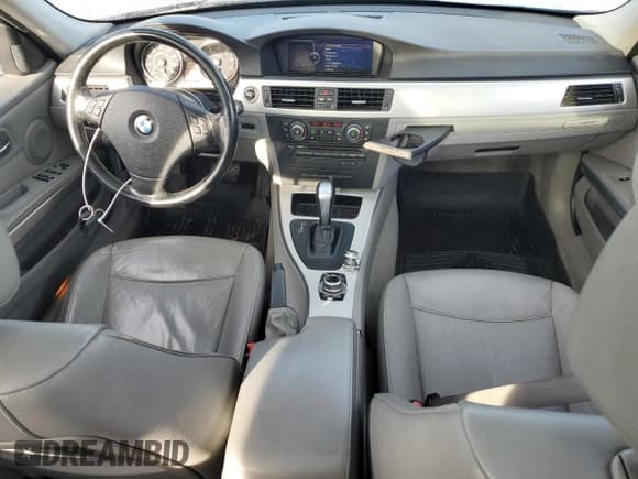 ✅ 2012 BMW 3 Series 328i xDrive • VIN: WBAUU3C5XCA543169 • Lot: 87904685. Listed on Copart with 224,245 mi. Free auction sales archive from the USA and detailed vehicle history report at DreamBid. Image 8.