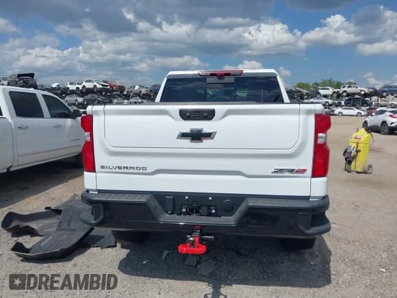 ✅ 2025 Chevrolet Silverado 1500 ZR2 • VIN: 3GCUKHEL0SG213168 • Лот: 42156338. Опубликован ранее на IAAI с пробегом 4 673 миль. Бесплатный доступ к архиву аукционных продаж из США и подробный отчёт об истории автомобиля на DreamBid. Изображение 16.