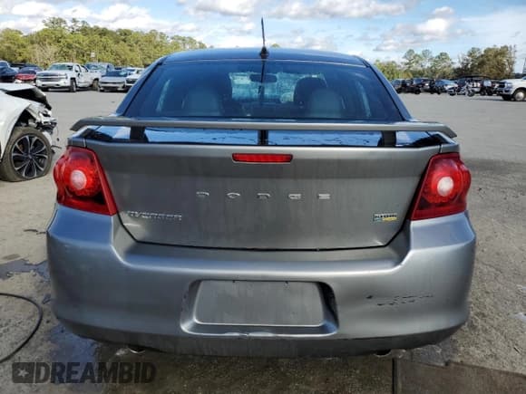 ✅ 2013 Dodge Avenger R/T • VIN: 1C3CDZBG7DN562264 • Lot: 83321984. Wystawiony na Copart z przebiegiem 166 919 mil. Bezpłatny archiwum sprzedaży aukcyjnych z USA i szczegółowy raport historii pojazdu na DreamBid. Zdjęcie 6.