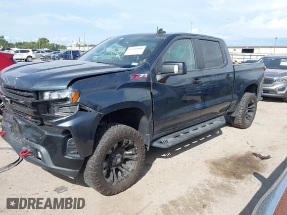 ✅ 2019 Chevrolet Silverado 1500 LT Trail Boss • VIN: 1GCPYFED4KZ427430 • Lot: 43265948. Wystawiony na IAAI z przebiegiem 124 838 mil. Bezpłatny archiwum sprzedaży aukcyjnych z USA i szczegółowy raport historii pojazdu na DreamBid. Zdjęcie 17.
