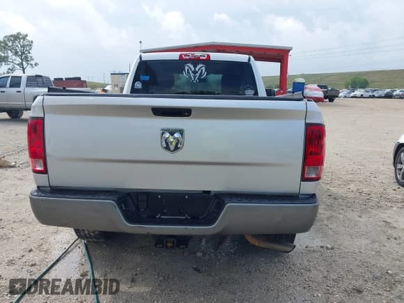 ✅ 2010 Dodge 1500 SLT • VIN: 1D7RB1GT6AS112613 • Lot: 41641379. Wystawiony na IAAI z przebiegiem 339 601 mil. Bezpłatny archiwum sprzedaży aukcyjnych z USA i szczegółowy raport historii pojazdu na DreamBid. Zdjęcie 16.