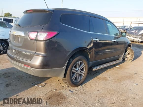 ✅ 2015 Chevrolet Traverse LT • VIN: 1GNKRHKD6FJ374121 • Lot: 43220608. Wystawiony na IAAI z przebiegiem Nie podano. Bezpłatny archiwum sprzedaży aukcyjnych z USA i szczegółowy raport historii pojazdu na DreamBid. Zdjęcie 4.