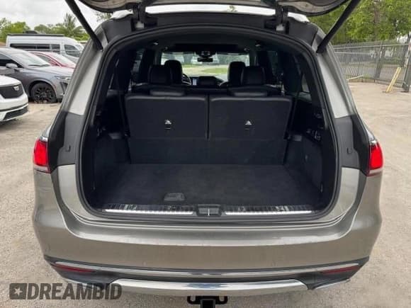 ✅ 2020 Mercedes-Benz GLS 450 • VIN: 4JGFF5KE9LA115060 • Лот: 69396575. Опубликован ранее на Copart с пробегом 84 147 миль. Бесплатный доступ к архиву аукционных продаж из США и подробный отчёт об истории автомобиля на DreamBid. Изображение 6.