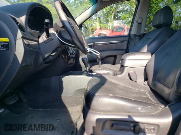 ✅ 2009 Hyundai Santa Fe SE • VIN: 5NMSH13E19H241447 • Lot: 62631825. Listed on Copart with 131,596 mi. Free auction sales archive from the USA and detailed vehicle history report at DreamBid. Image 7.