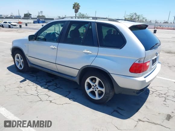 ✅ 2001 BMW X5 3.0i • VIN: WBAFA53581LM64694 • Лот: 42671068. Опубликован ранее на IAAI с пробегом 172 824 миль. Бесплатный доступ к архиву аукционных продаж из США и подробный отчёт об истории автомобиля на DreamBid. Изображение 3.