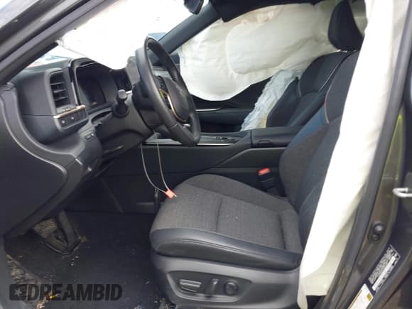 ✅ 2023 Toyota Crown Limited • VIN: JTDAAAAF2P3004036 • Lot: 43544438. Listed on IAAI with 16,937 mi. Free auction sales archive from the USA and detailed vehicle history report at DreamBid. Image 5.