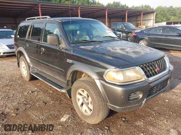 ✅ 2001 Mitsubishi Montero Sport XLS • VIN: JA4LS31H21P004535 • Lot: 42844549. Listed on IAAI with 288,105 mi. Free auction sales archive from the USA and detailed vehicle history report at DreamBid. Image 1.