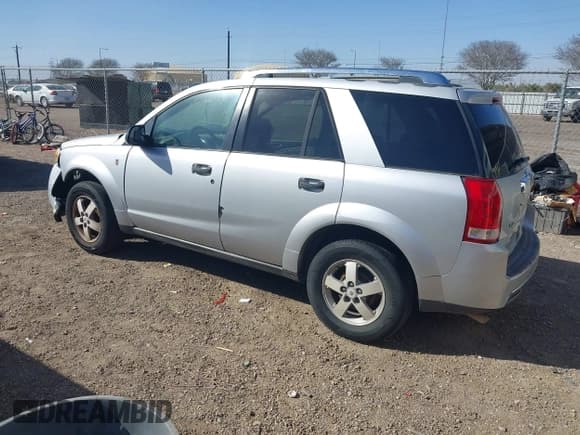 ✅ 2006 Saturn VUE • VIN: 5GZCZ33D66S818461 • Lot: 41611169. Wystawiony na IAAI z przebiegiem 215 845 mil. Bezpłatny archiwum sprzedaży aukcyjnych z USA i szczegółowy raport historii pojazdu na DreamBid. Zdjęcie 3.