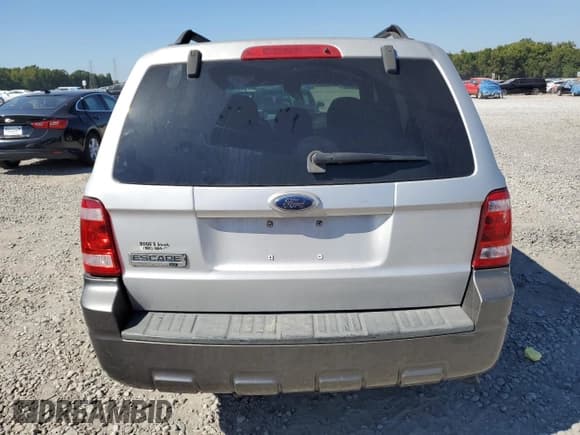 ✅ 2009 Ford Escape XLT • VIN: 1FMCU03GX9KB88307 • Лот: 81859295. Опубликован ранее на Copart с пробегом 181 334 миль. Бесплатный доступ к архиву аукционных продаж из США и подробный отчёт об истории автомобиля на DreamBid. Изображение 6.