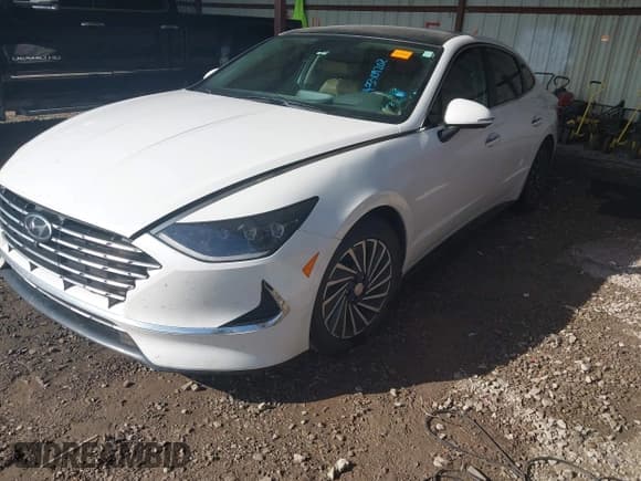 ✅ 2021 Hyundai Sonata Limited • VIN: KMHL54JJ8MA021977 • Lot: 43309202. Listed on IAAI with 127,880 mi. Free auction sales archive from the USA and detailed vehicle history report at DreamBid. Image 2.