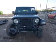 ✅ 2024 Jeep Wrangler Willys • VIN: 1C4PJXDN1RW111631 • Lot: 43548040. Wystawiony na IAAI z przebiegiem 22 153 mil. Bezpłatny archiwum sprzedaży aukcyjnych z USA i szczegółowy raport historii pojazdu na DreamBid. Zdjęcie 13.