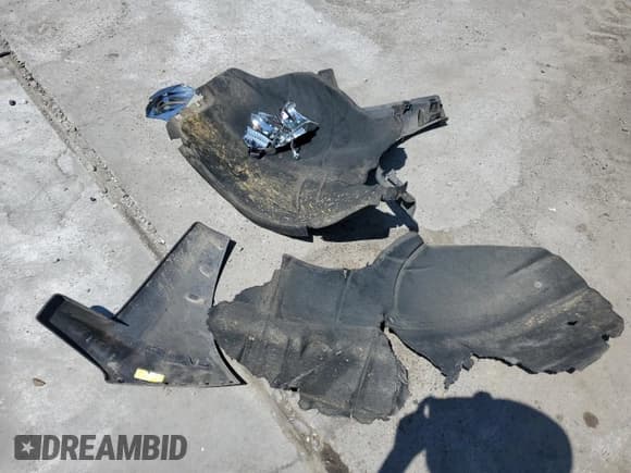 ✅ 2021 Chevrolet Silverado 1500 LT Trail Boss • VIN: 1GCPYFED4MZ288287 • Lot: 68489174. Wystawiony na Copart z przebiegiem 109 756 mil. Bezpłatny archiwum sprzedaży aukcyjnych z USA i szczegółowy raport historii pojazdu na DreamBid. Zdjęcie 12.