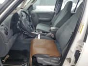 ✅ 2007 Jeep Liberty Sport • VIN: 1J4GL48K17W686313 • Лот: 66663105. Опубликован ранее на Copart с пробегом 217 901 миль. Бесплатный доступ к архиву аукционных продаж из США и подробный отчёт об истории автомобиля на DreamBid. Изображение 7.