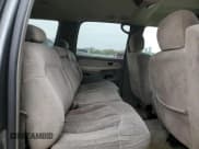 ✅ 2001 Chevrolet Suburban LS • VIN: 3GNEC16T11G166021 • Лот: 46062145. Опубликован ранее на Copart с пробегом 309 029 миль. Бесплатный доступ к архиву аукционных продаж из США и подробный отчёт об истории автомобиля на DreamBid. Изображение 11.
