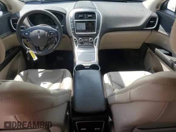 ✅ 2017 Lincoln MKX Select • VIN: 2LMPJ6KR7HBL34269 • Lot: 67545085. Wystawiony na Copart z przebiegiem 87 531 mil. Bezpłatny archiwum sprzedaży aukcyjnych z USA i szczegółowy raport historii pojazdu na DreamBid. Zdjęcie 8.