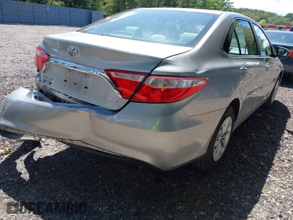 2016 Toyota Camry SE with VIN 4T1BF1FK6GU566491, listed as a IAAI auction lot 43122553 with 34,453 mi miles and . Bid and sale history available at DreamBid. Image 4.