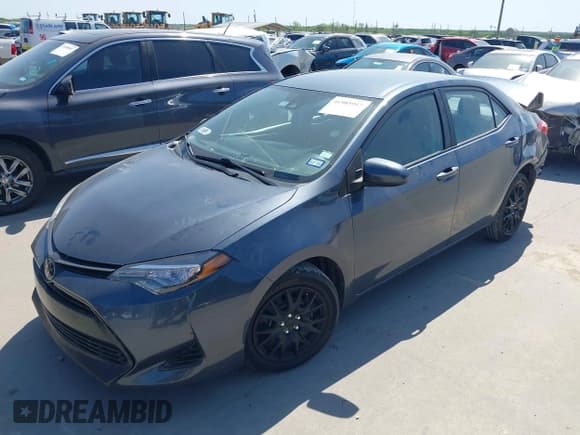 ✅ 2018 Toyota Corolla L • VIN: 2T1BURHE4JC103687 • Lot: 41985917. Listed on IAAI with 135,823 mi. Free auction sales archive from the USA and detailed vehicle history report at DreamBid. Image 17.