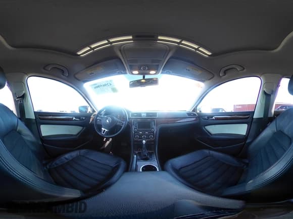 ✅ 2013 Volkswagen Passat SEL Premium • VIN: 1VWCN7A3XDC122298 • Lot: 42965906. Wystawiony na IAAI z przebiegiem 126 816 mil. Bezpłatny archiwum sprzedaży aukcyjnych z USA i szczegółowy raport historii pojazdu na DreamBid. Zdjęcie 19.