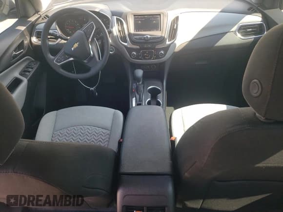 ✅ 2024 Chevrolet Equinox LS • VIN: 3GNAX5EGXRL261565 • Лот: 71784235. Опубликован ранее на Copart с пробегом 938 миль. Бесплатный доступ к архиву аукционных продаж из США и подробный отчёт об истории автомобиля на DreamBid. Изображение 8.