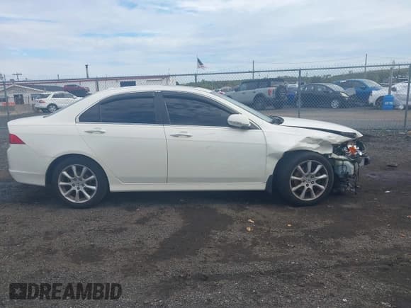 ✅ 2006 Acura TSX • VIN: JH4CL96836C036146 • Lot: 43450407. Wystawiony na IAAI z przebiegiem 178 509 mil. Bezpłatny archiwum sprzedaży aukcyjnych z USA i szczegółowy raport historii pojazdu na DreamBid. Zdjęcie 13.