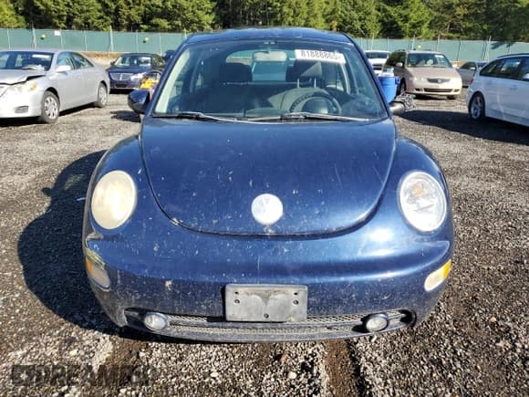 ✅ 2005 Volkswagen Beetle GLS • VIN: 3VWCR31C35M411097 • Lot: 81888865. Listed on Copart with 133,383 mi. Free auction sales archive from the USA and detailed vehicle history report at DreamBid. Image 5.