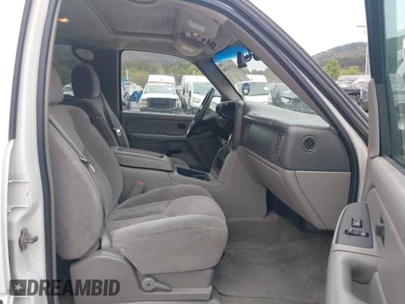 2005 Chevrolet Suburban Z71 с VIN 3GNFK16Z05G217607, выставлен на аукционе IAAI как лот 43370284 с пробегом 149 619 миль миль и . История ставок и продаж доступна на DreamBid. Изображение 5.