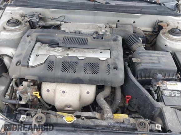 ✅ 2001 Hyundai Elantra GLS • VIN: KMHDN45D81U124948 • Lot: 41870820. Wystawiony na IAAI z przebiegiem 53 465 mil. Bezpłatny archiwum sprzedaży aukcyjnych z USA i szczegółowy raport historii pojazdu na DreamBid. Zdjęcie 10.