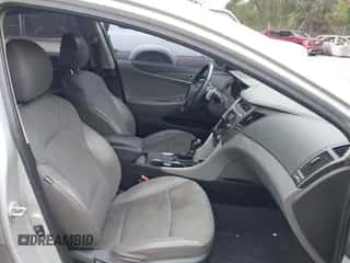 2011 Hyundai Sonata Limited z VIN 5NPEC4AC7BH000547, wystawiony jako IAAI lot #43324384 z przebiegiem 211 795 mil mil oraz . Historia ofert i sprzedaży dostępna na DreamBid. Obrazek 5.