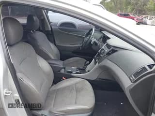 ✅ 2011 Hyundai Sonata Limited • VIN: 5NPEC4AC7BH000547 • Lot: 43324384. Listed on IAAI with 211,795 mi. Free auction sales archive from the USA and detailed vehicle history report at DreamBid. Image 5.